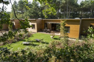 Cottage en bois du futur Center Park : le Domaine du bois aux Daims