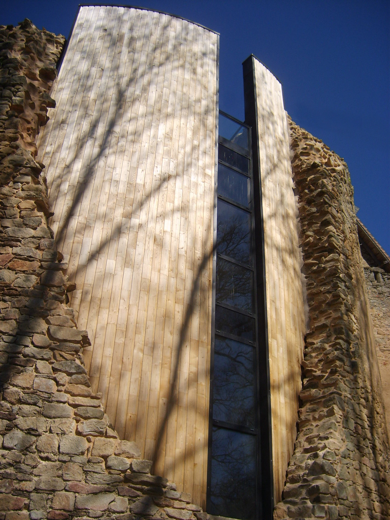  1e prix de la catégorie « Réhabilitation, rénovations » :RENOVATION DU «VIEUX CHÂTEAU» à Vicq-Sur-Breuilh (87) 