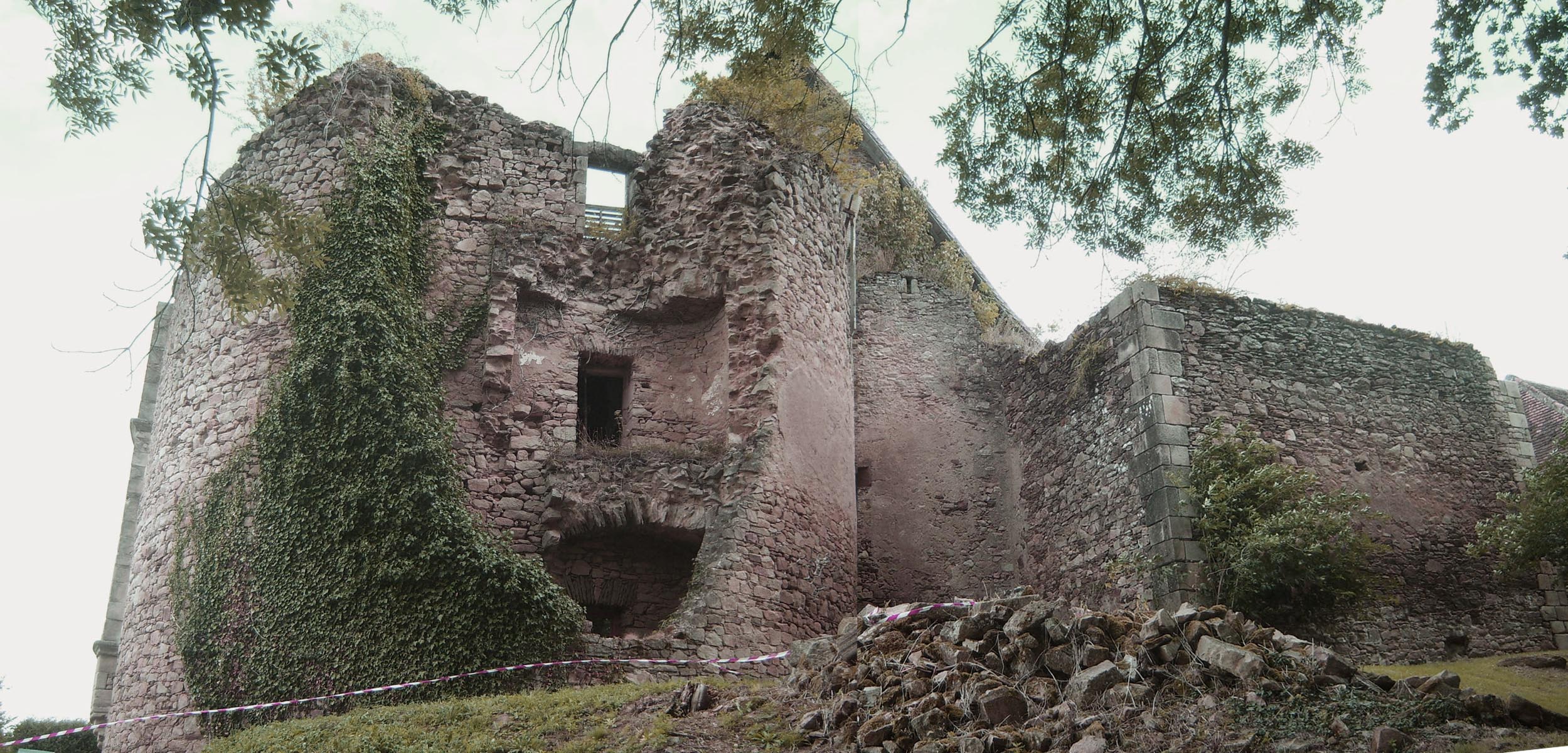  1e prix de la catégorie « Réhabilitation, rénovations » :RENOVATION DU «VIEUX CHÂTEAU» à Vicq-Sur-Breuilh (87) 