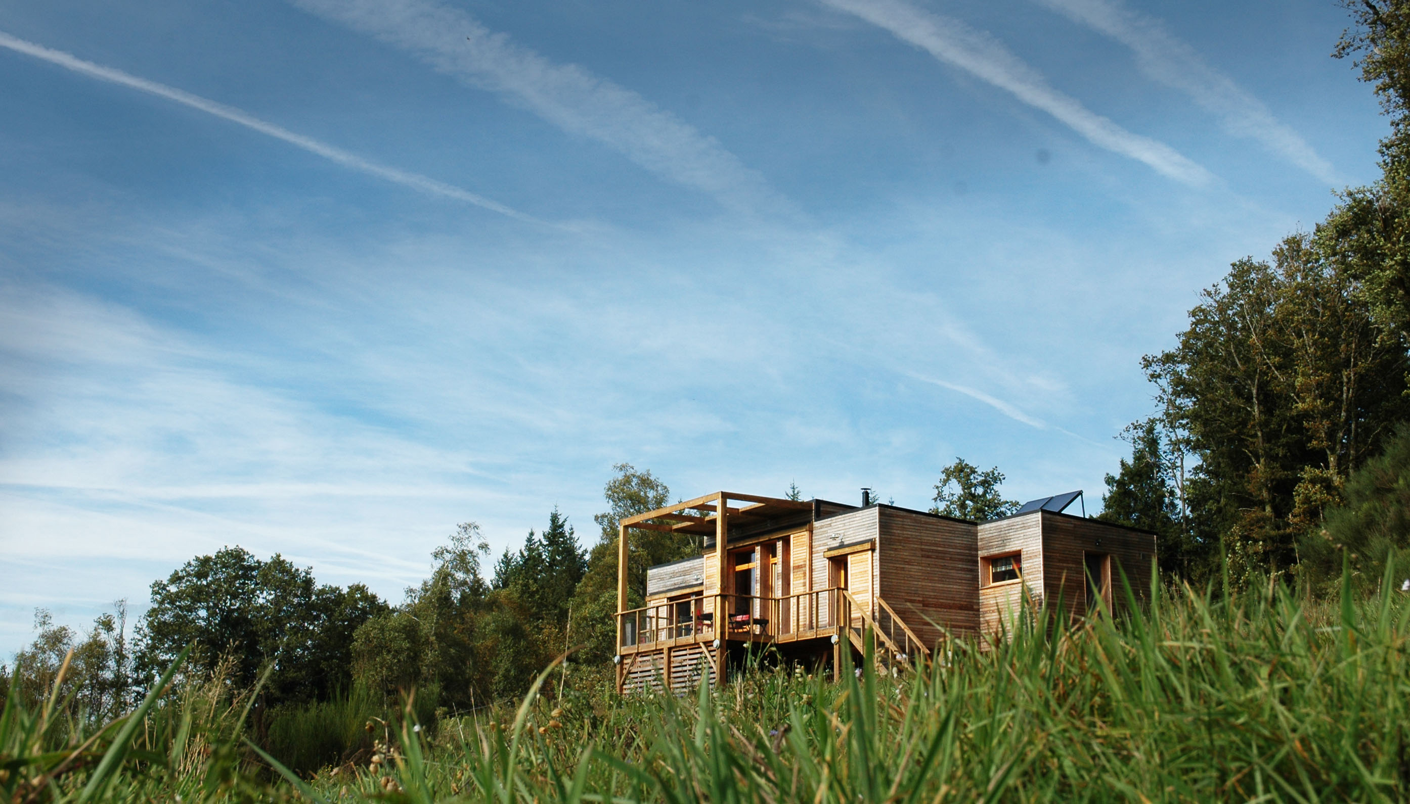  1e prix de la catégorie « Logements individuels et groupés » : MAISON DANS L’ÉCO HAMEAU à Faux-La-Montagne (23) 