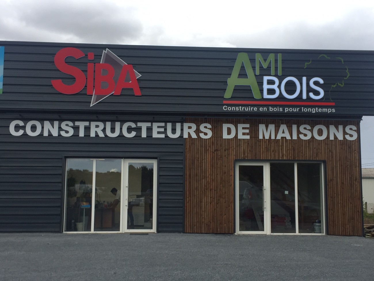 façade du constructeur de maison en bois Ami Bois
